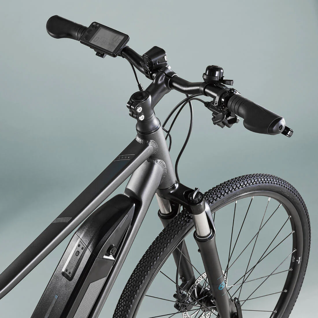 Bicicleta eléctrica de trekking aluminio monoplato 8V Riverside 500 E gris - Image 14