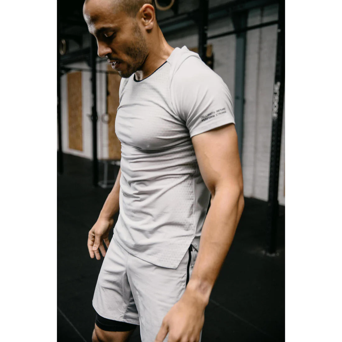 Camiseta manga corta Cross Training con tecnología Celliant Hombre gris - Image 9