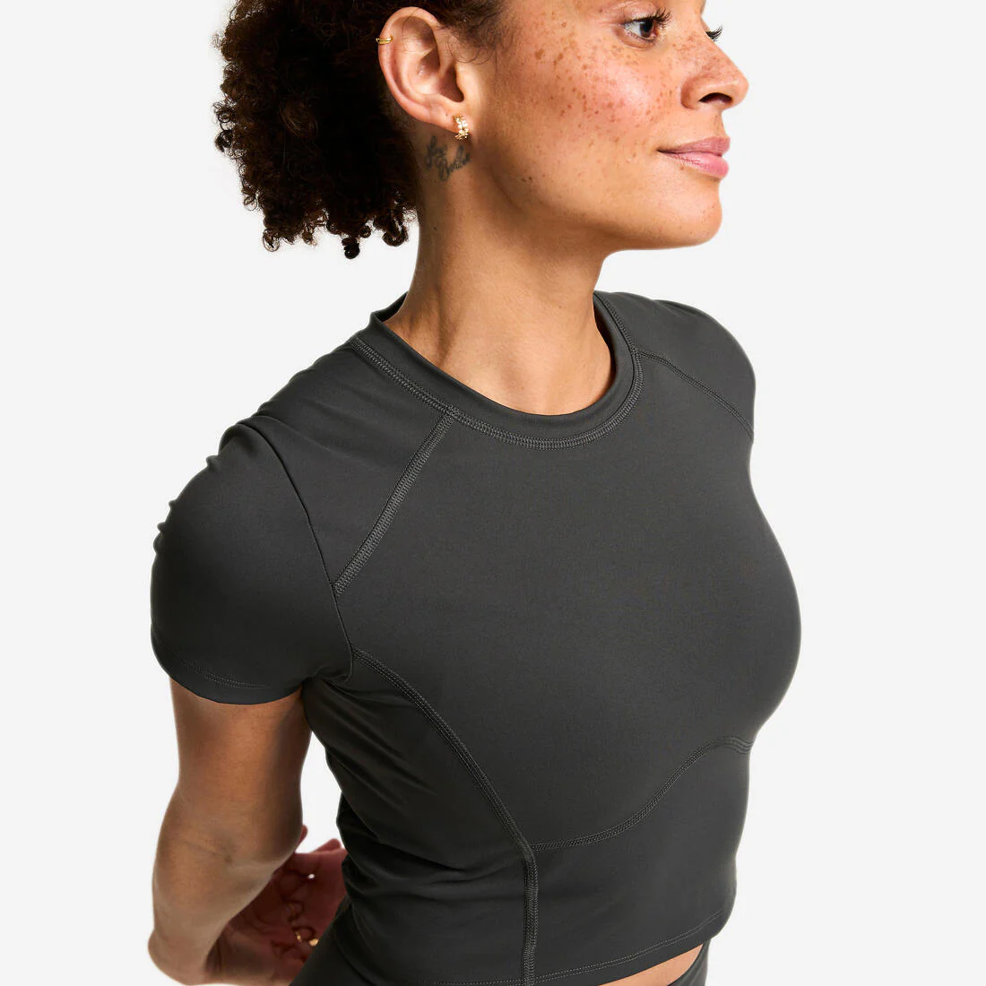 Camiseta Deportiva Mujer Gris Oscuro Manga Corta - Image 3