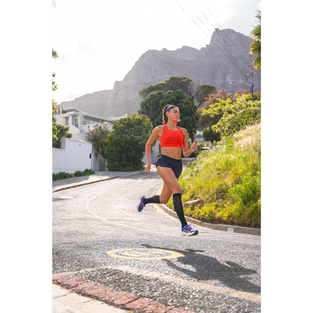 Camiseta running Crop Top Kiprun 900 - naranja - Image 7