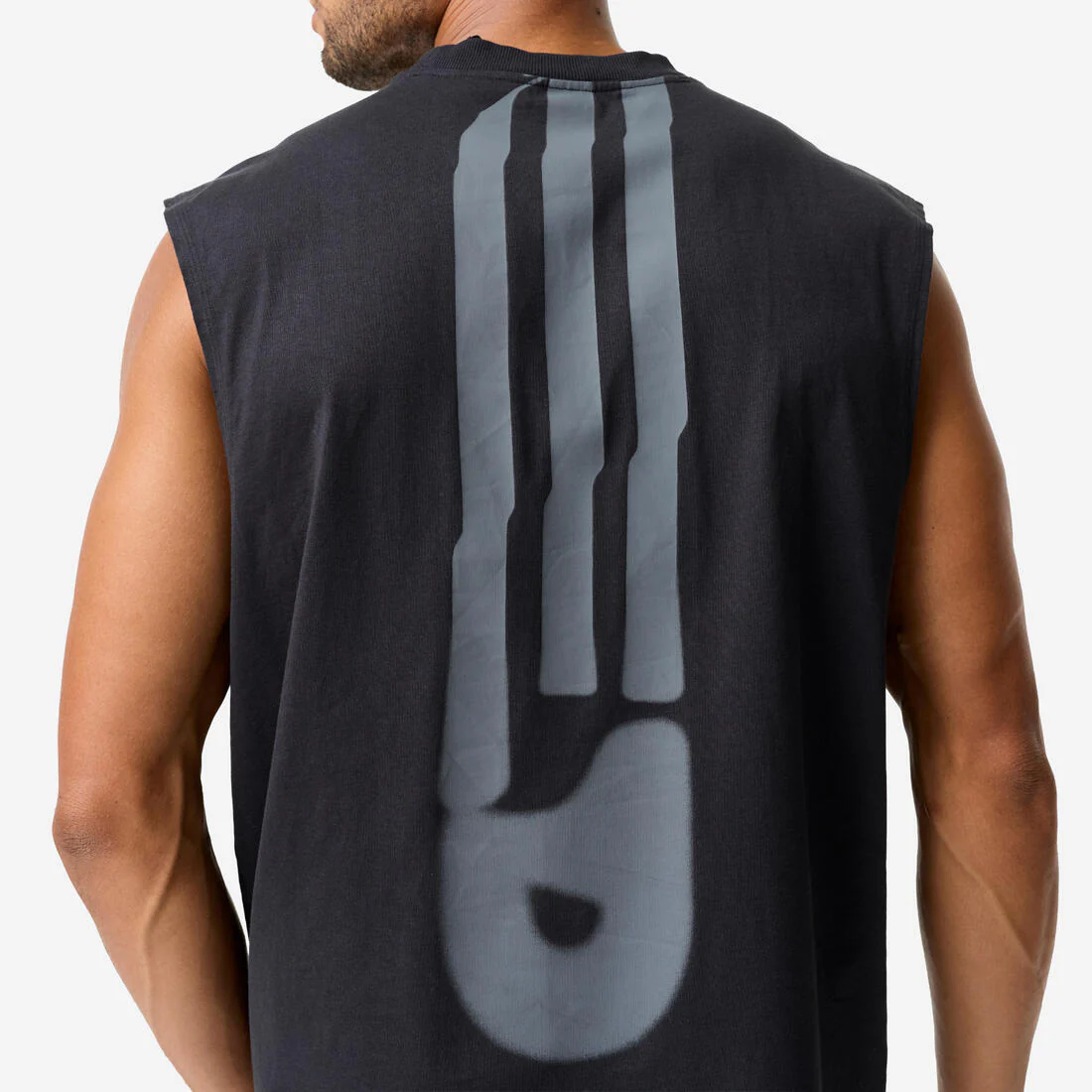 Camiseta sin mangas Gym 100% algodón oversize Hombre negra - Image 5