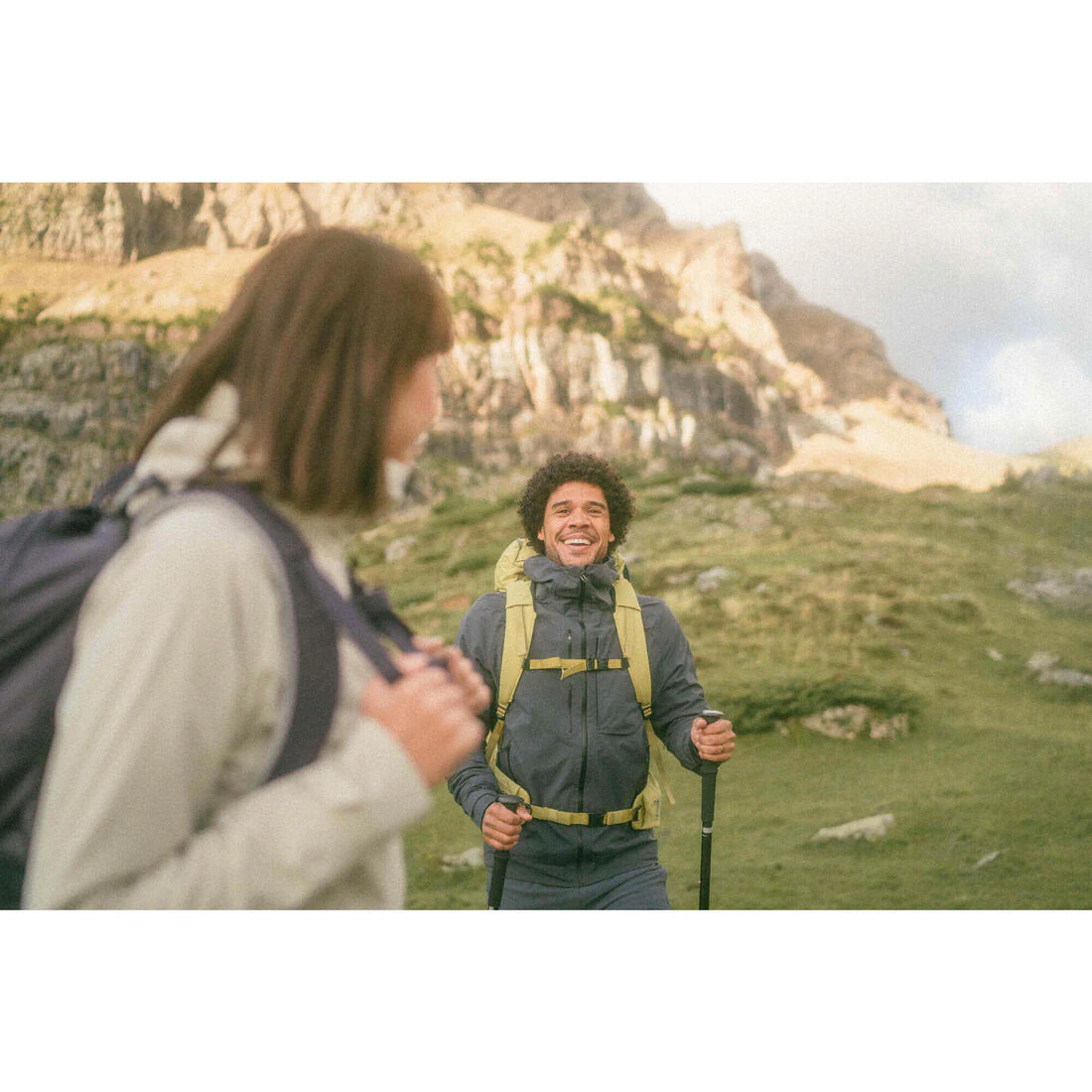 Chaqueta impermeable de montaña y trekking con capucha Hombre Quechua MH900 - Image 19