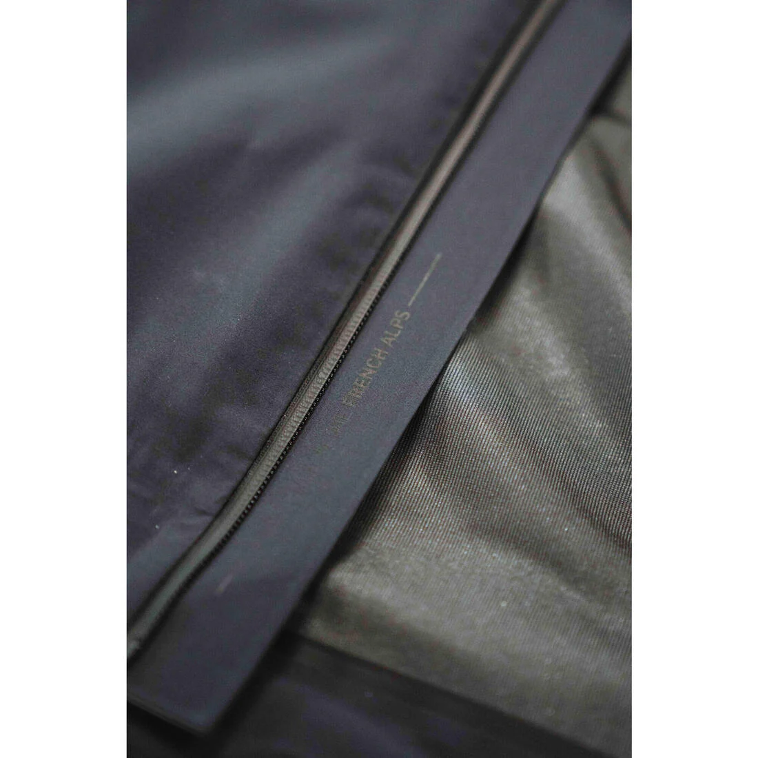 Chaqueta impermeable de montaña y trekking con capucha Hombre Quechua MH900 - Image 9