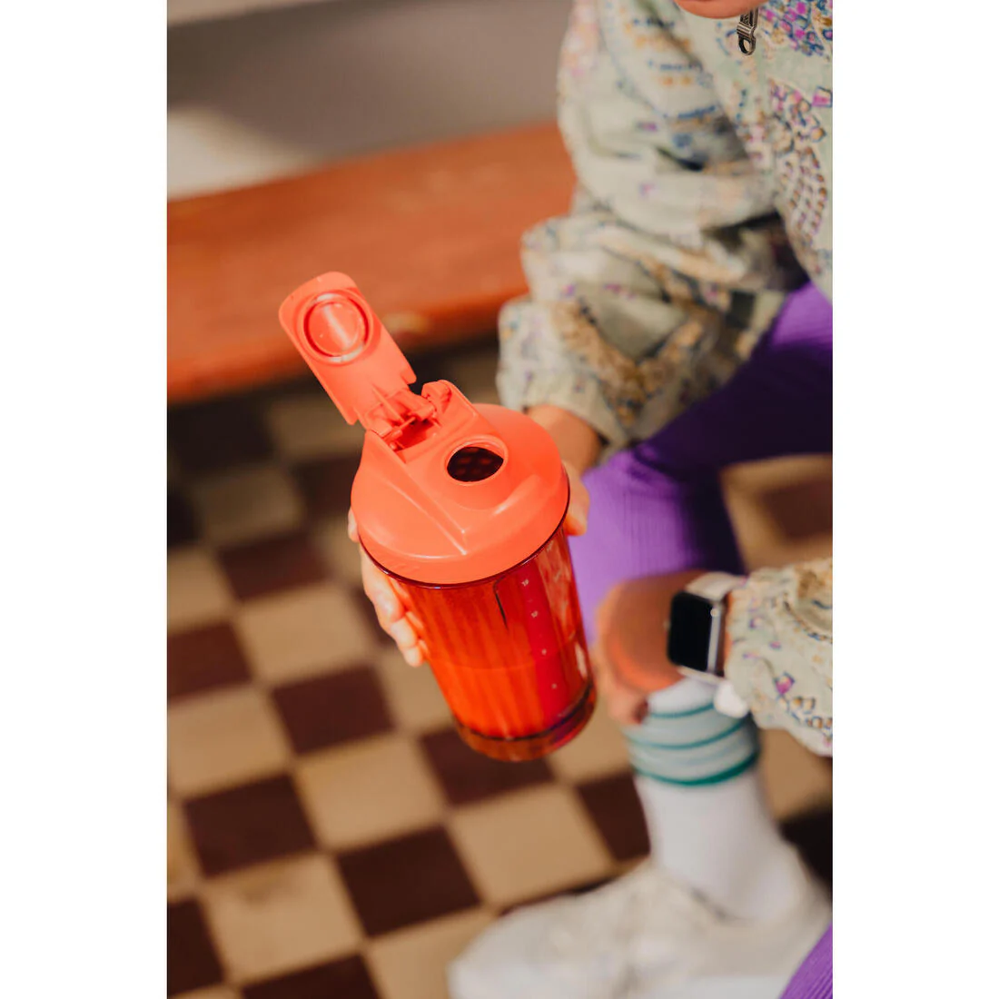 Classic Shaker rojo coral con tamiz 500 ml - Image 3