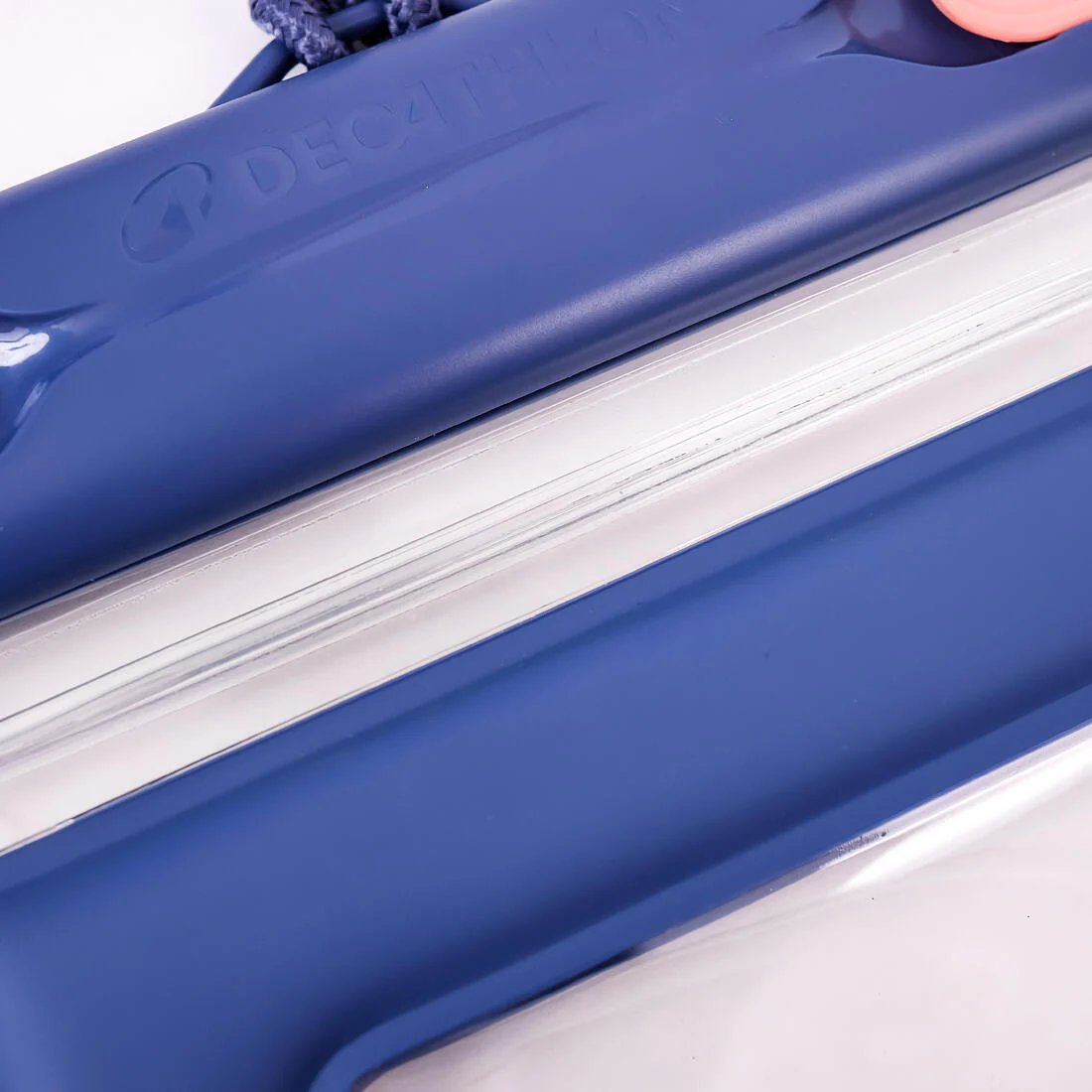 Funda Móvil Impermeable Flotante XL Azul Marino - Image 9