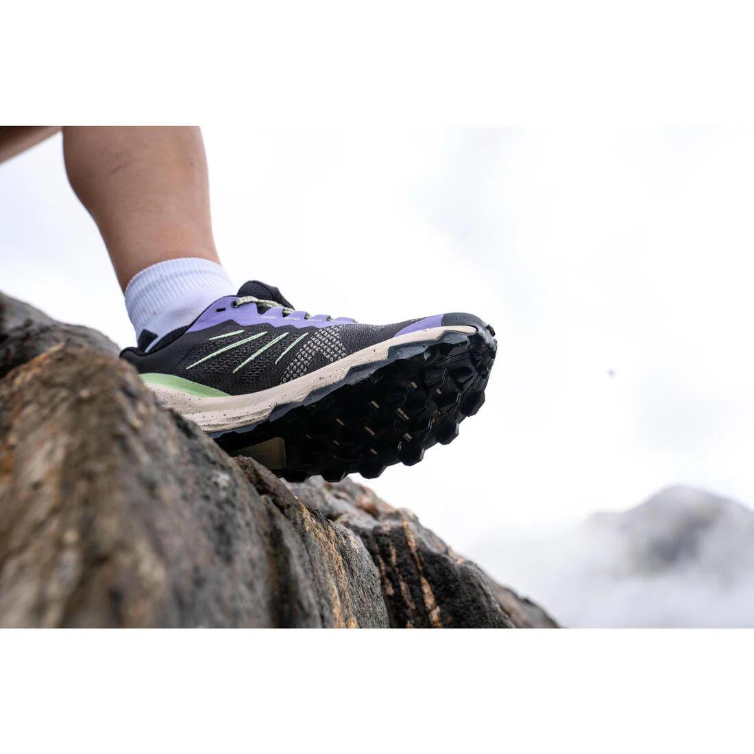 Zapatillas de running trail mujer, Kiprun MT3, negro ahumado - Image 15
